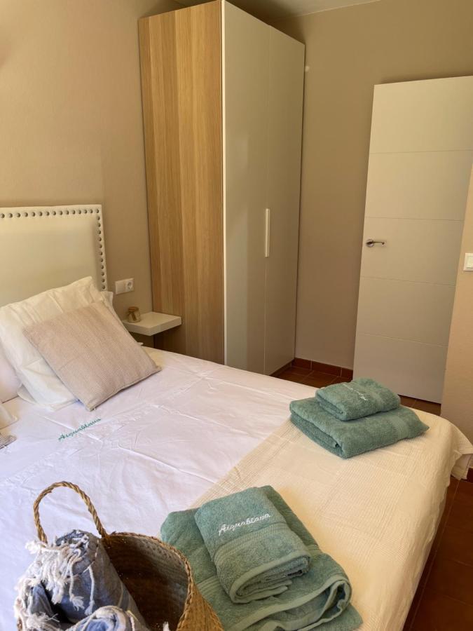 Bonito Apartamento Con Terraza, Jardin Y Piscina Cala'N Bosch  Exterior foto